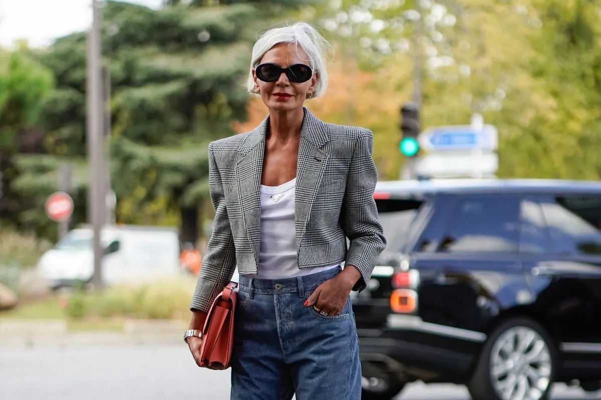 Stilvolle Jeanswahl für Menschen über 60 – Tipps von Julie Player