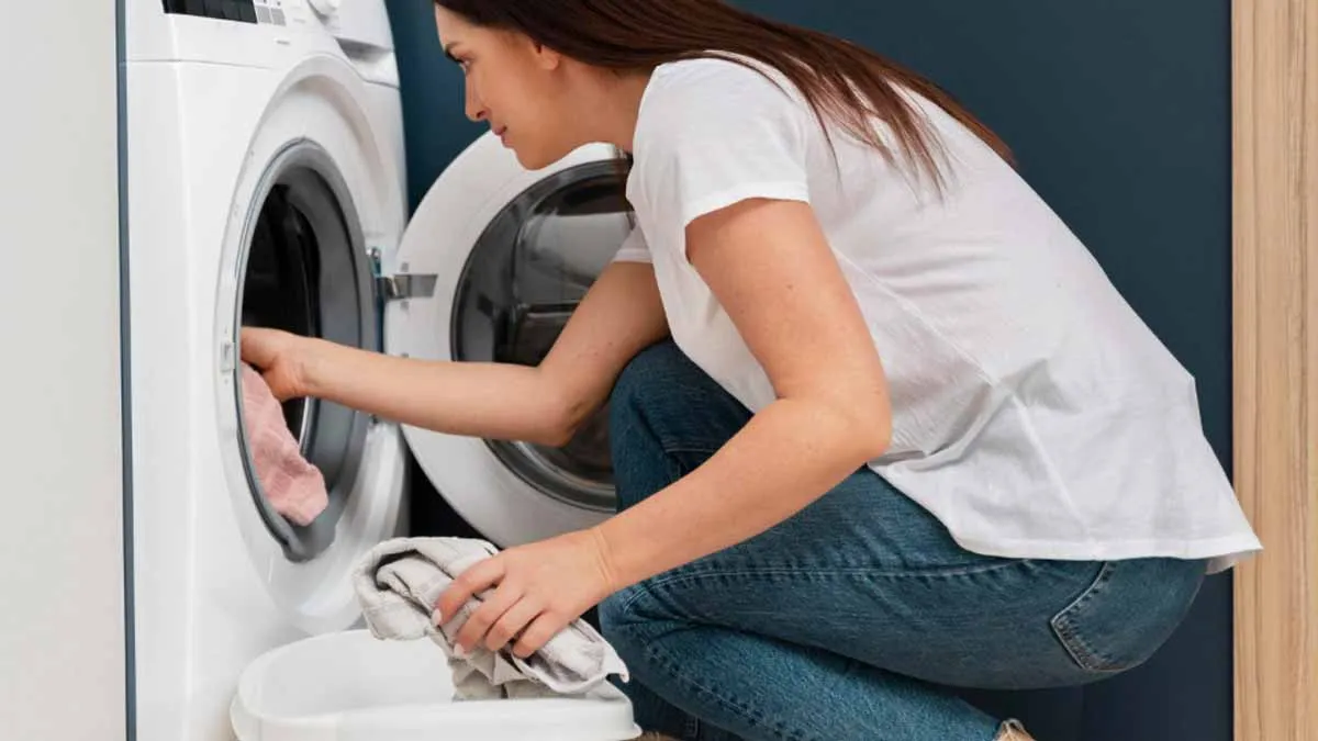 Tennisbälle in der Waschmaschine: ein überraschender Trick für bessere Wäsche